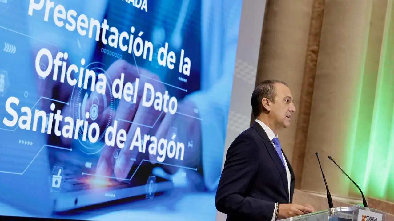 El consejero de Sanidad del Gobierno de Arag&oacute;n, Jos&eacute; Luis Bancalero, en el acto./ Fabi&aacute;n Sim&oacute;n