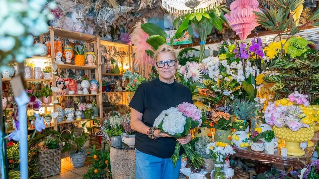Vicky, due&ntilde;a de El Jard&iacute;n de Paula ./ &Aacute;lvaro Calvo para HOY ARAG&Oacute;N