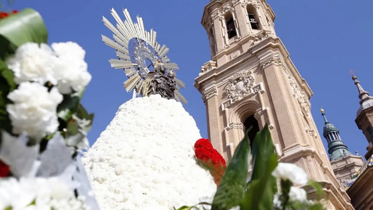 Ofrenda de Flores a la Virgen del Pilar ./ Ayuntamiento de Zaragoza