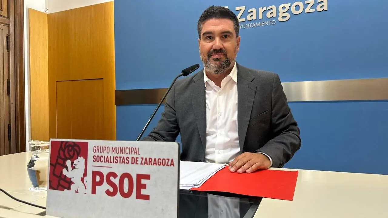 El concejal del PSOE en el Ayuntamiento de Zaragoza, Horacio Royo. / EP