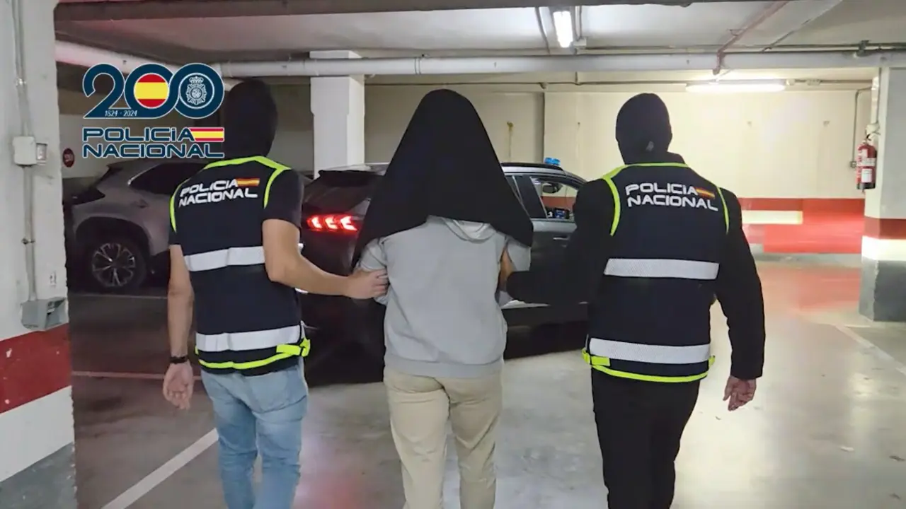 El detenido publicaba en sus redes sociales contenidos terroristas. / POLIC&Iacute;A NACIONAL