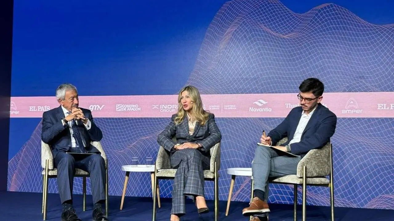 La vicepresidenta Mar Vaquero ha explicado c&oacute;mo naci&oacute; y cu&aacute;les han sido los primeros pasos del Hub de Defensa de Arag&oacute;n, al que ha definido como un &ldquo;modelo de &eacute;xito&rdquo;. / GOBIERNO DE ARAG&Oacute;N
