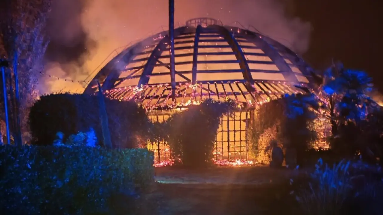 C&uacute;pula del restaurante. / BOMBEROS DE CATALU&Ntilde;A