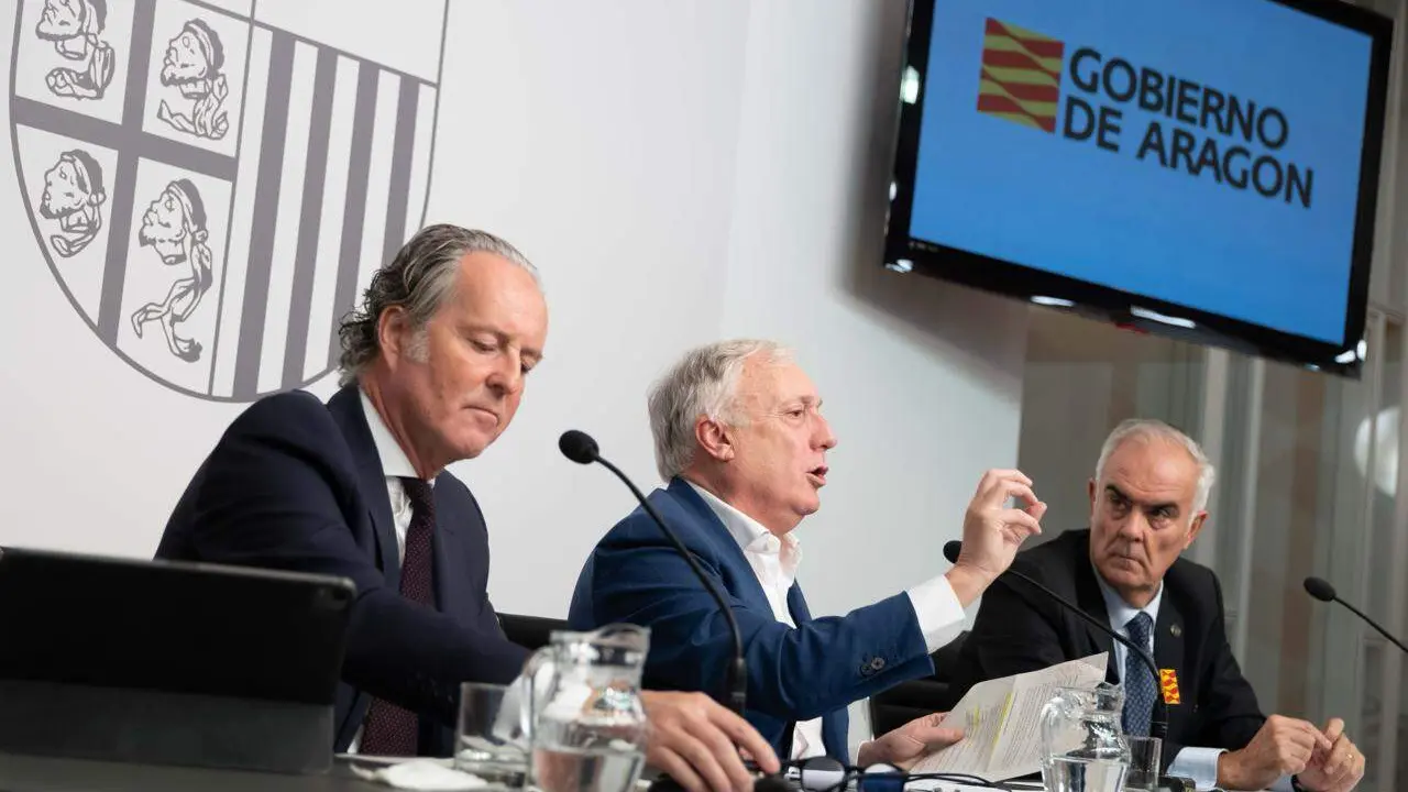 Rueda de prensa de presentaci&oacute;n dirigida por Octavio L&oacute;pez./ DGA