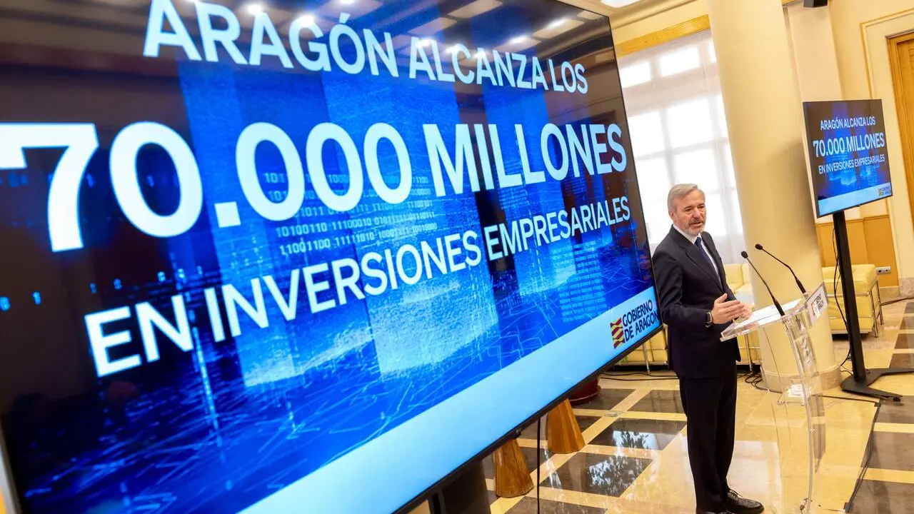El presidente de Arag&oacute;n, Jorge Azc&oacute;n, en el Pignatelli./ Fabi&aacute;n Sim&oacute;n