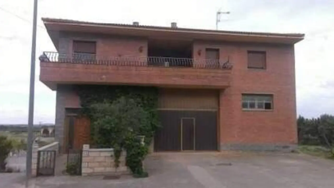 Una de las fincas a subasta. / DPZ