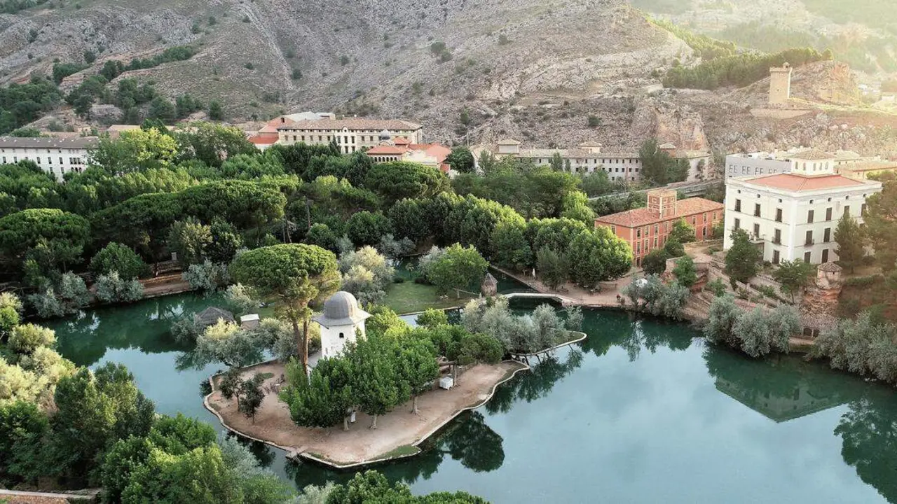 Aguas termales en Alhama de Arag&oacute;n ./ Balneario Termas Pallar&eacute;s