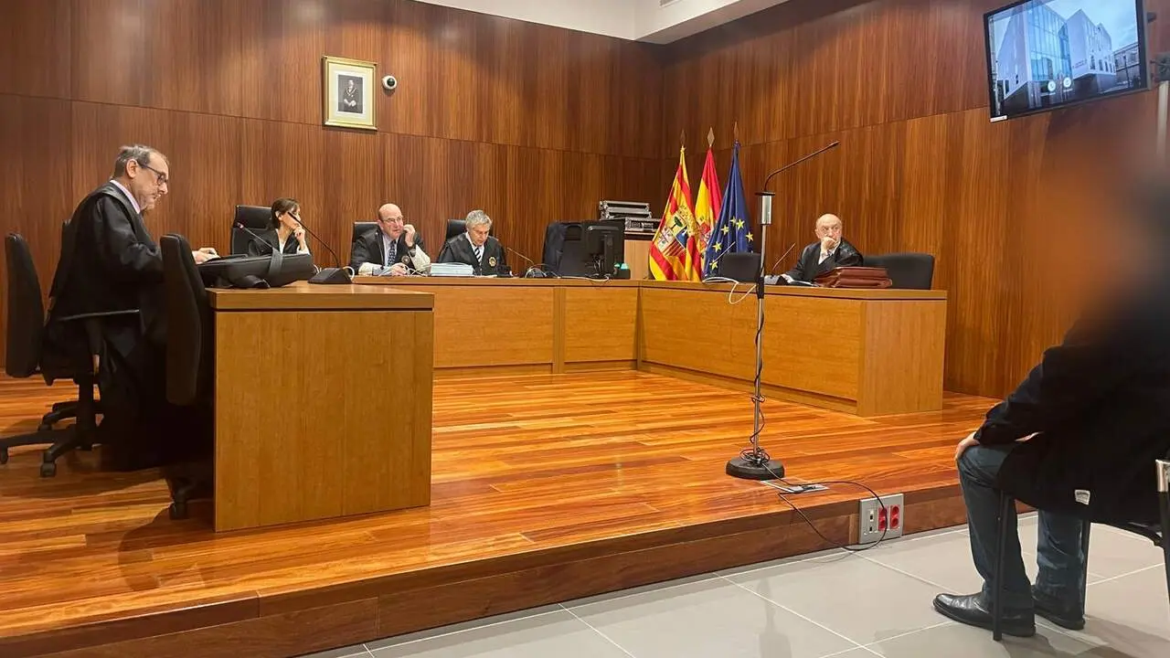 Imagen de la sala de la Audiencia Provincial de Zaragoza donde se ley&oacute; la sentencia/ H.A.