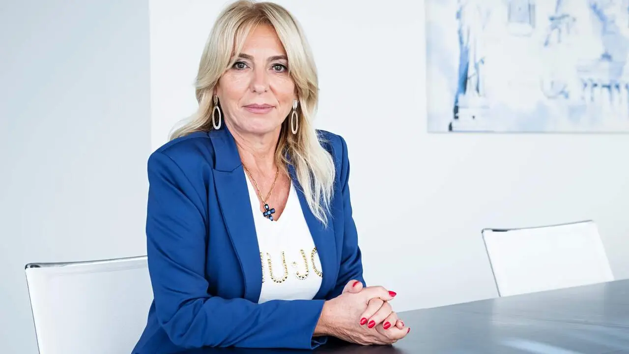 Ana Ses&eacute;