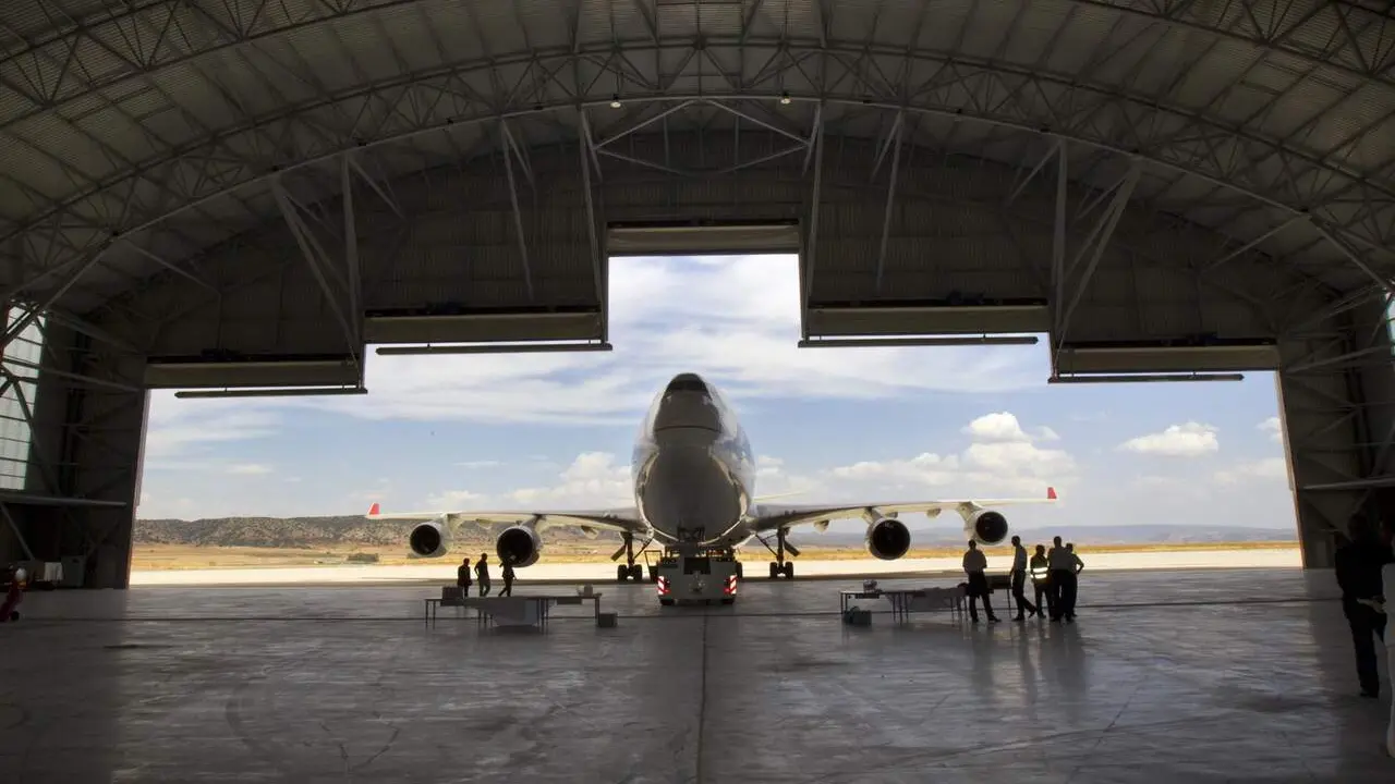 Un Boeing 747, de Airbus, aterrizado en el Aeropuerto de Teruel. / GOBIERNO DE ARAG&Oacute;N