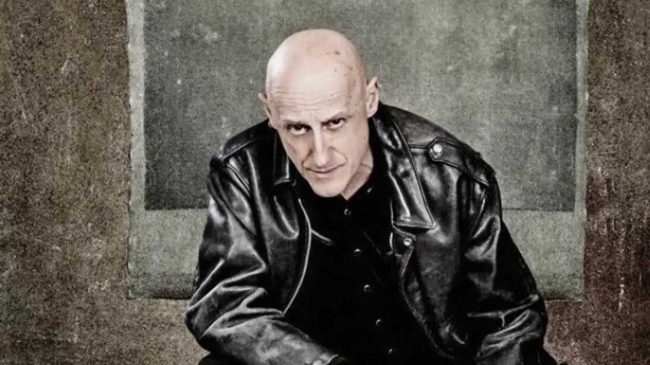 Jorge Mart&iacute;nez, cantante de Ilegales. / X