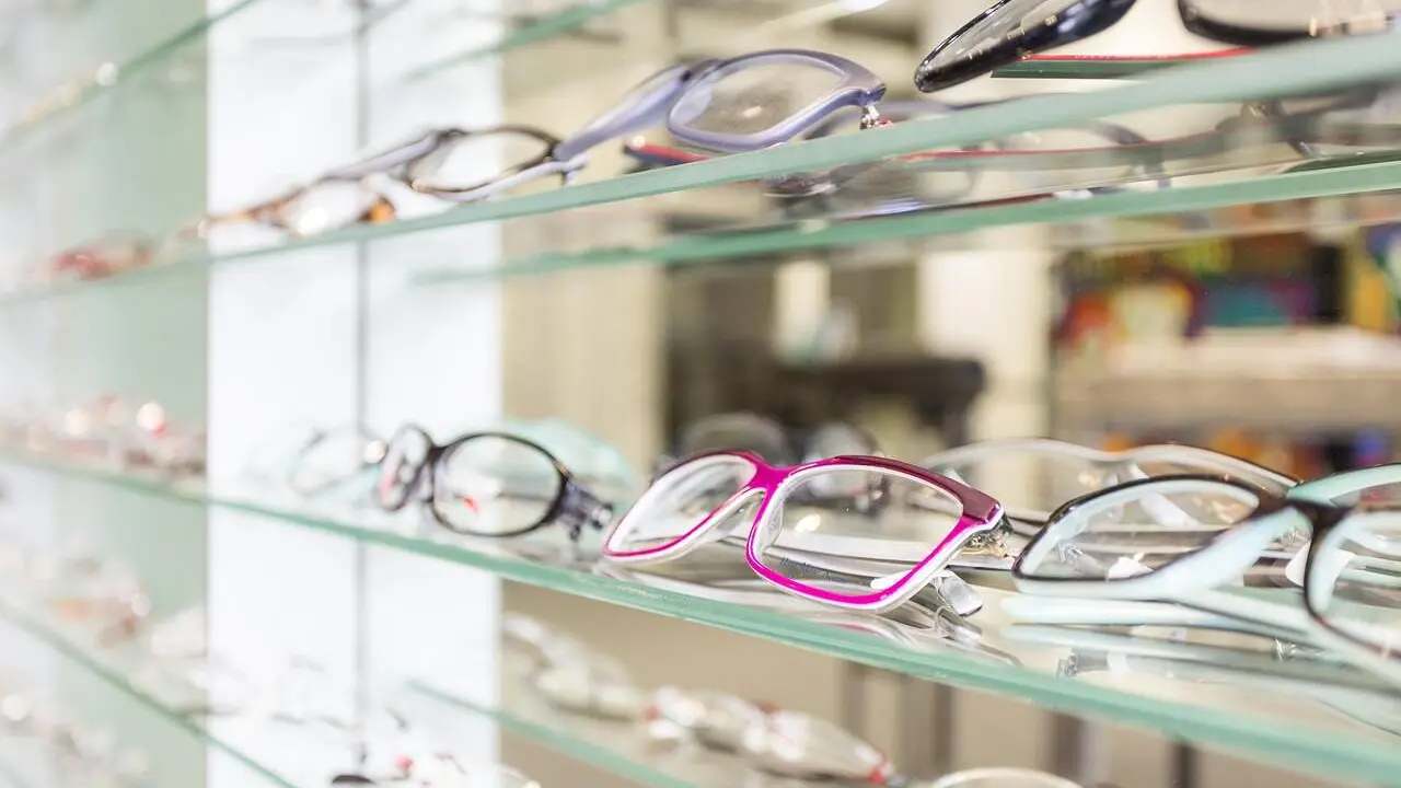 Gafas en una &oacute;ptica.