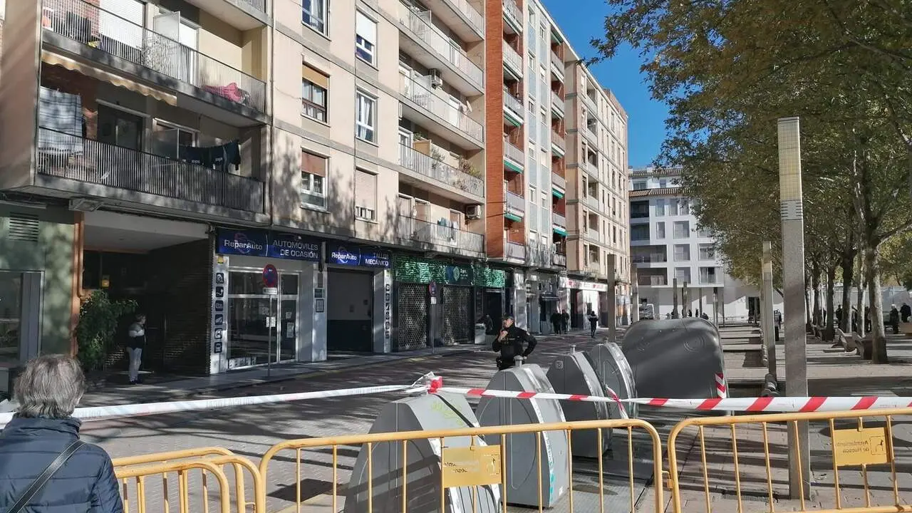 Las fincas afectadas se encuentran en los portales 1,2,3 y 4 de la plaza Santa Clara de Huesca. / EP