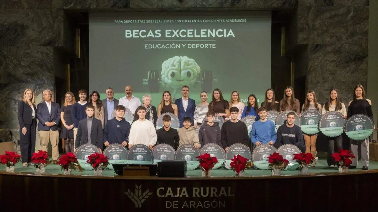 Gala de entrega de las Becas Excelencia 2025 de Fundaci&oacute;n Caja Rural de Arag&oacute;n. / HA