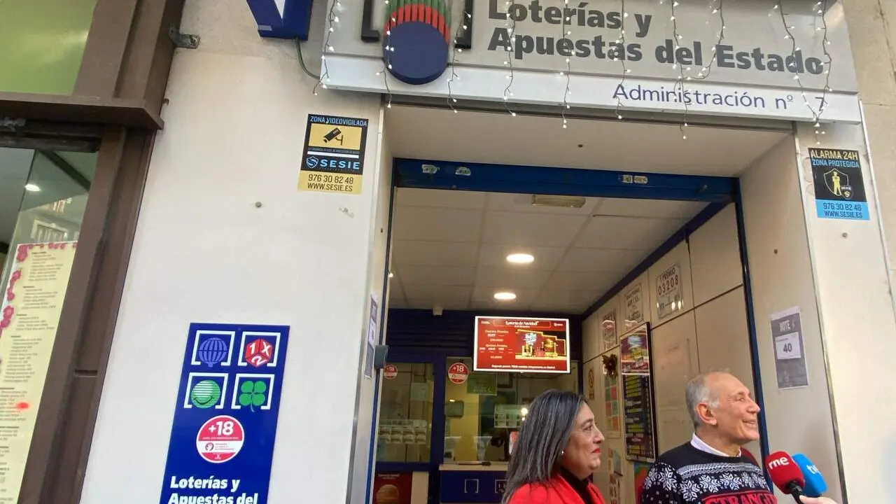 Administraci&oacute;n de Zaragoza en la que ha tocado uno de los quintos premios. / H.A.
