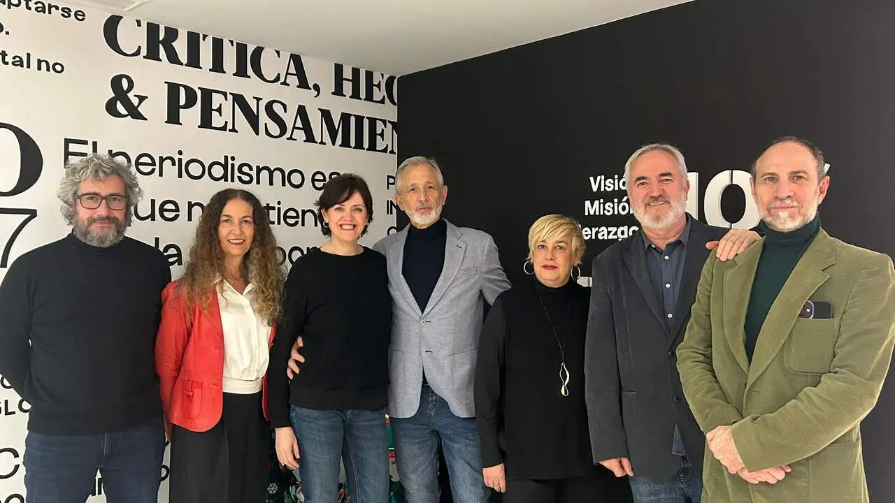 De izquierda a derecha: Tato&ntilde;o Perales, Mar&iacute;a L&oacute;pez Insausti, Raquel Anad&oacute;n Alqu&eacute;zar, Jorge Murillo, Marian Pueo, Alfonso Plou y Carlos Mart&iacute;n. / H.A.