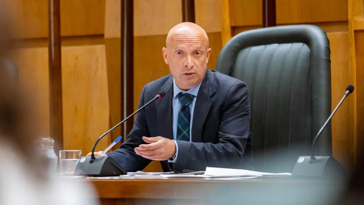El consejero municipal de Econom&iacute;a y Transformaci&oacute;n Digital, Carlos Gimeno ./ Ayto. de Zaragoza