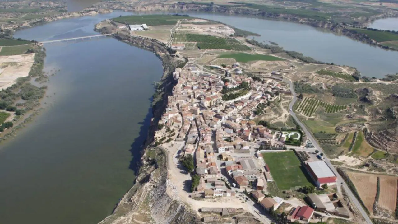 El Mar de Arag&oacute;n es un embalse construido sobre el cauce del r&iacute;o Ebro a un kil&oacute;metro del casco urbano de Chiprana. / AYTO. CHIPRANA