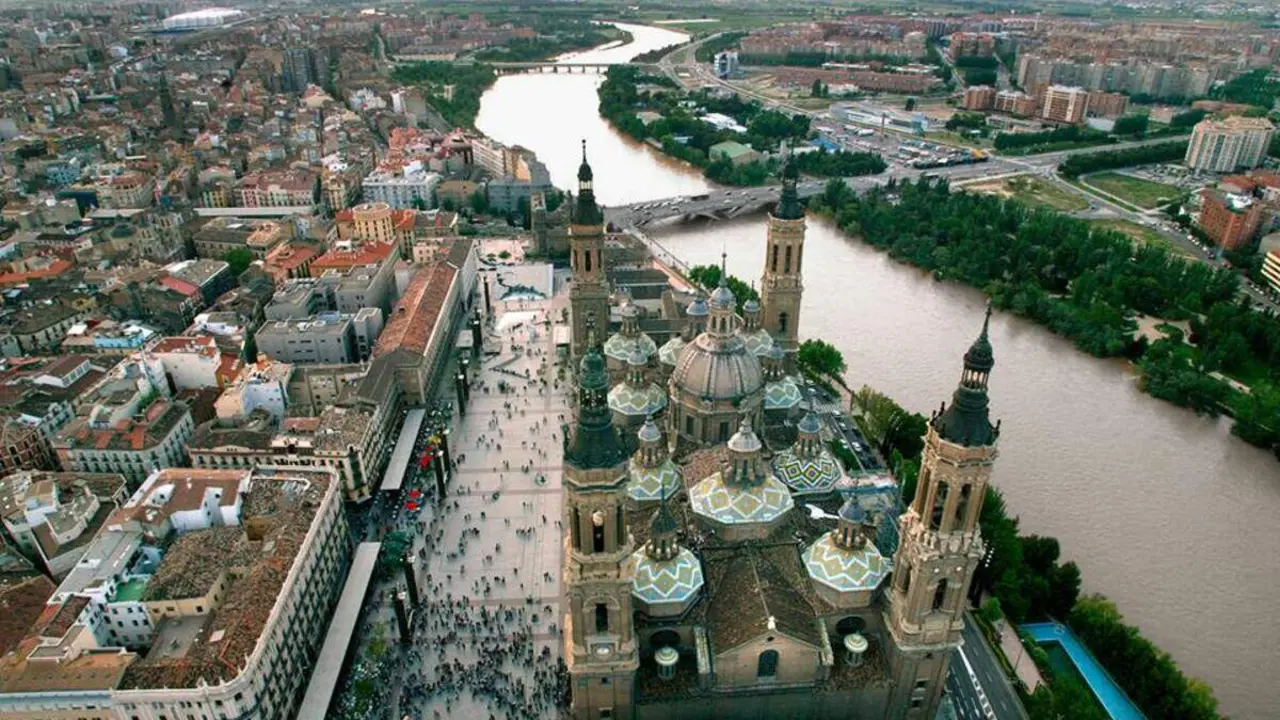 Vista a&eacute;rea de Zaragoza