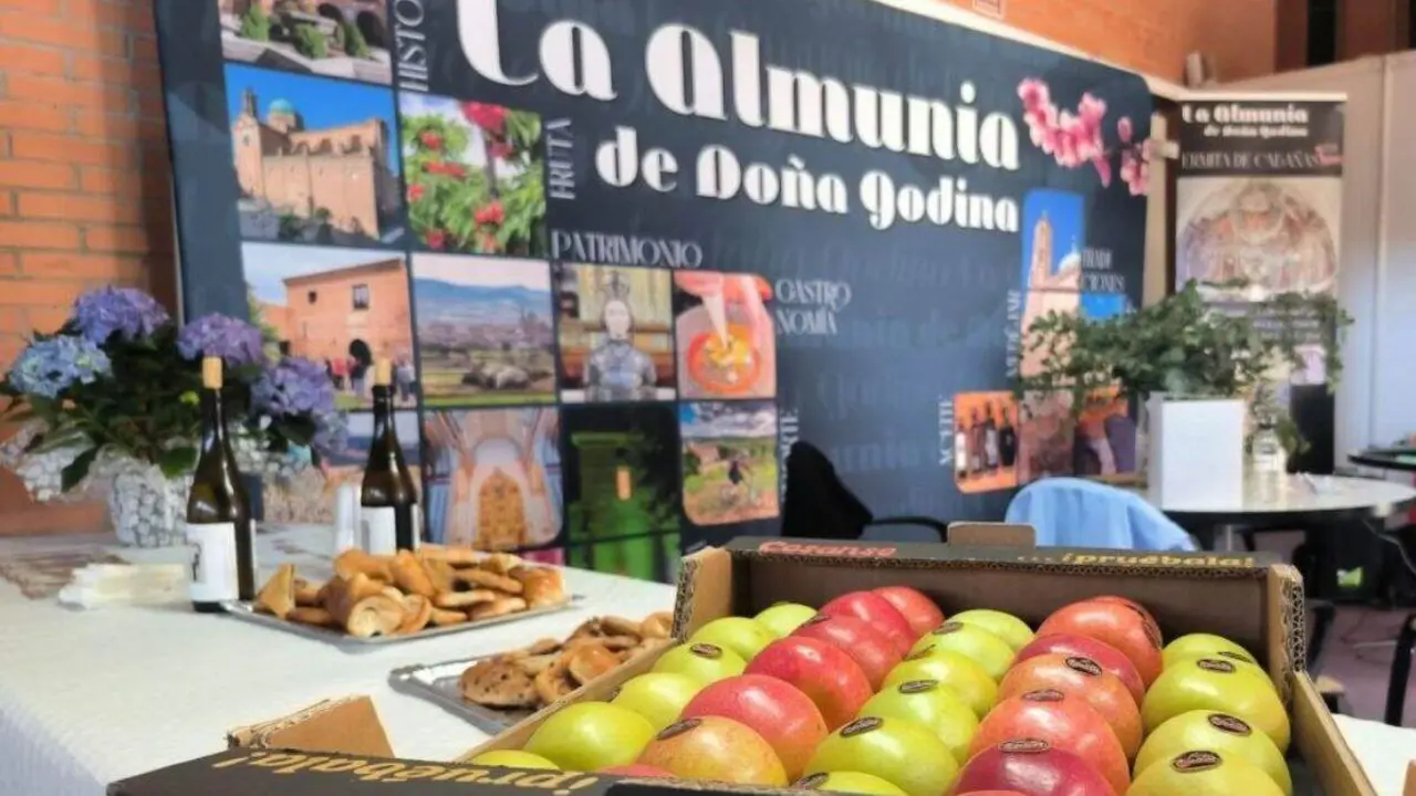 La primera edici&oacute;n de la feria agroalimentaria de La Almunia se celebr&oacute; a 2024, con 5.500 visitantes. / AYTO. LA ALMUNIA