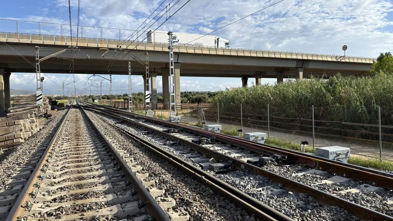 V&iacute;as de tren. / ADIF
