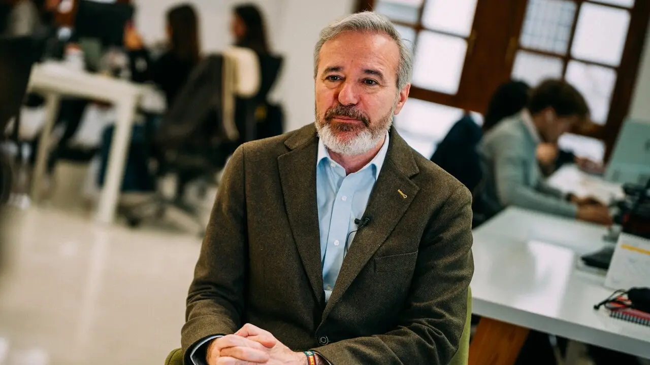 El presidente de Arag&oacute;n, Jorge Azc&oacute;n, durante una entrevista electoral en la redacci&oacute;n de HOY ARAG&Oacute;N / &Aacute;lvaro Calvo