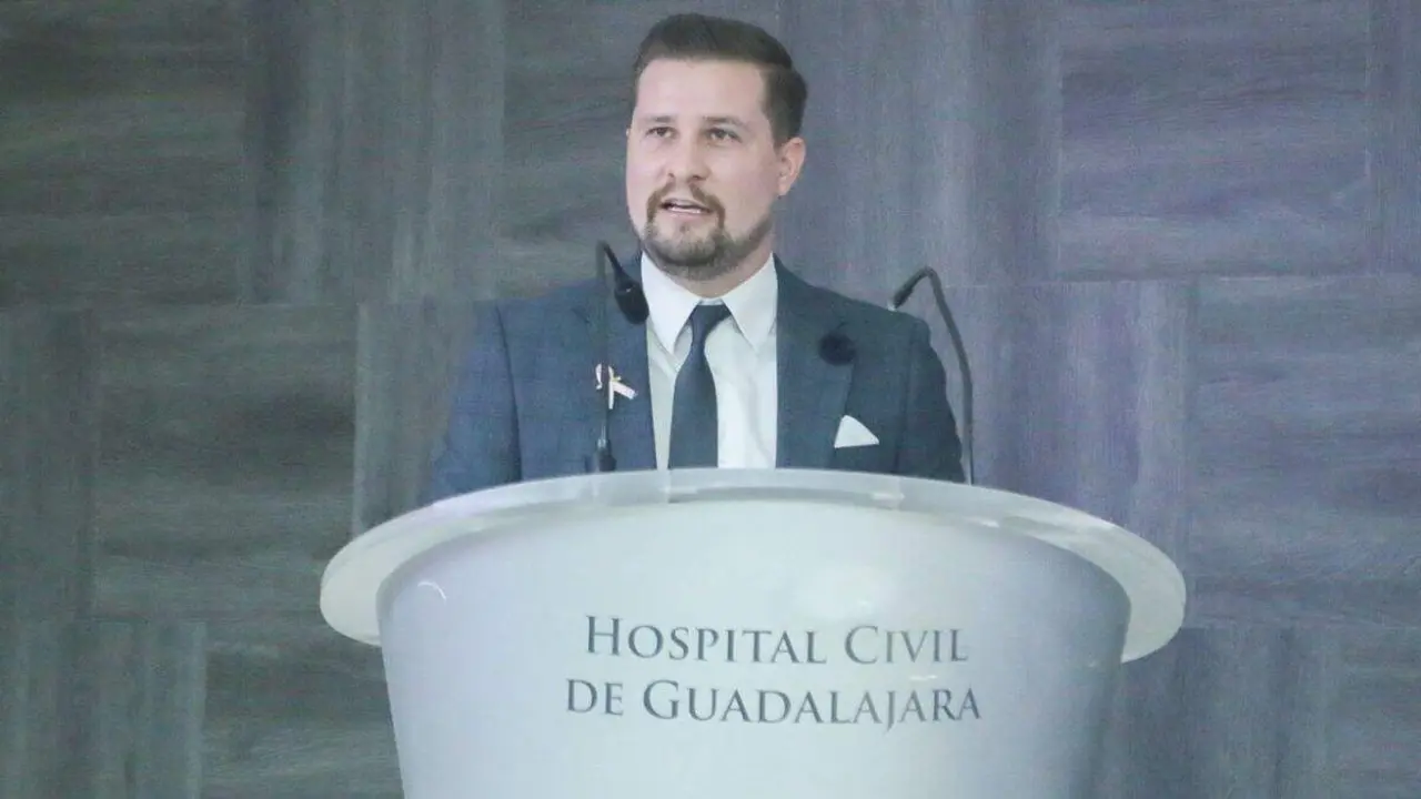 Jorge C&aacute;rdenas, cirujano onc&oacute;logo