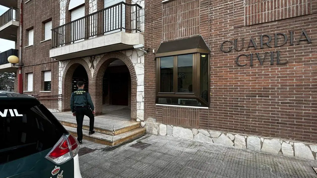 Dependencias de la Guardia Civil de Fraga. / GUARDIA CIVIL