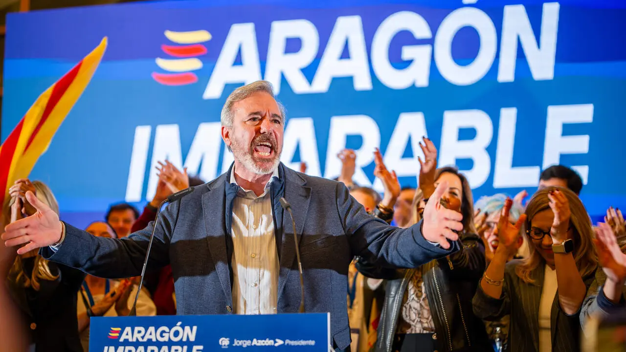 El candidato del PP Jorge Azc&oacute;n, el d&iacute;a de las elecciones aragonesas del 8 de febrero de 2026 / &Aacute;lvaro Calvo