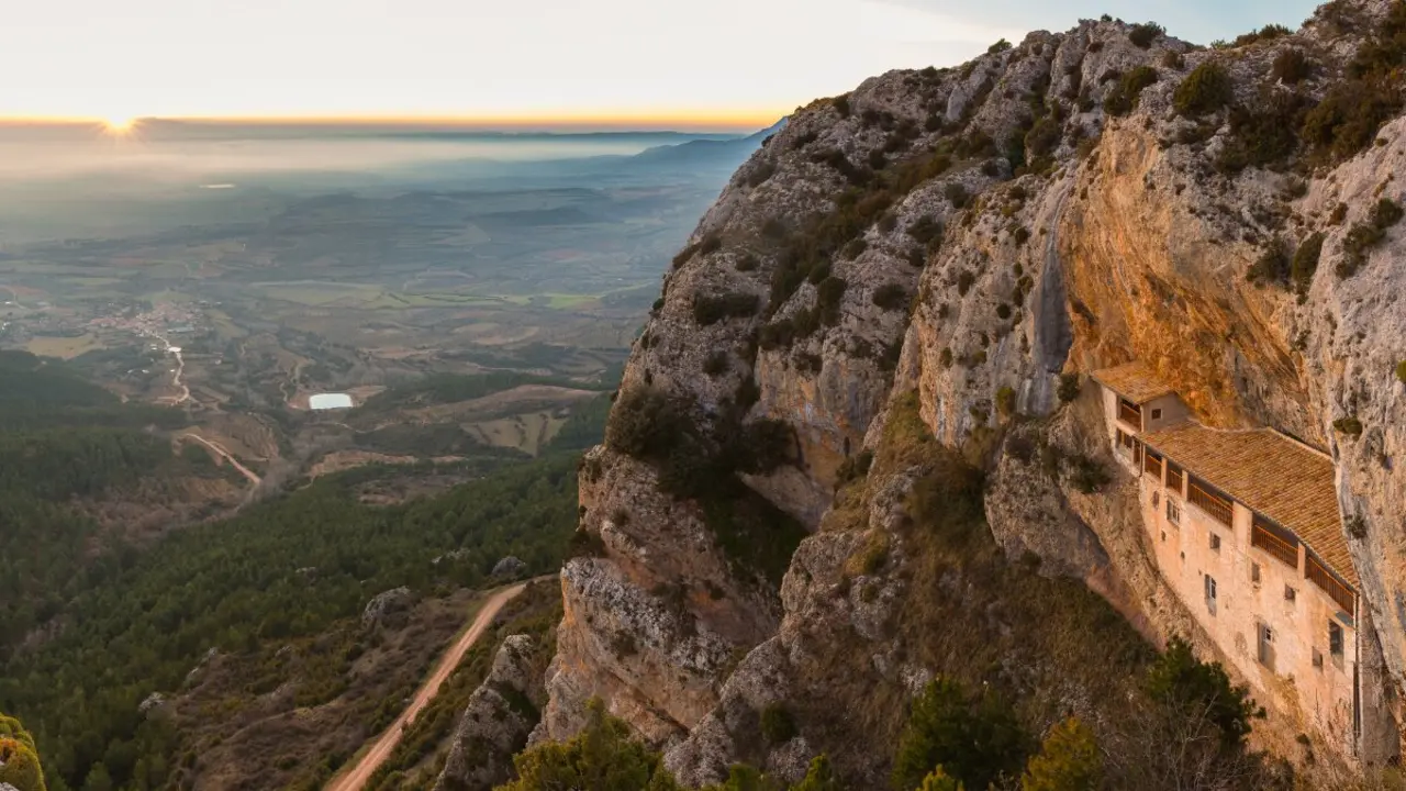 Ermita de la Virgen de la Pe&ntilde;a, en la localidad de Ani&eacute;s