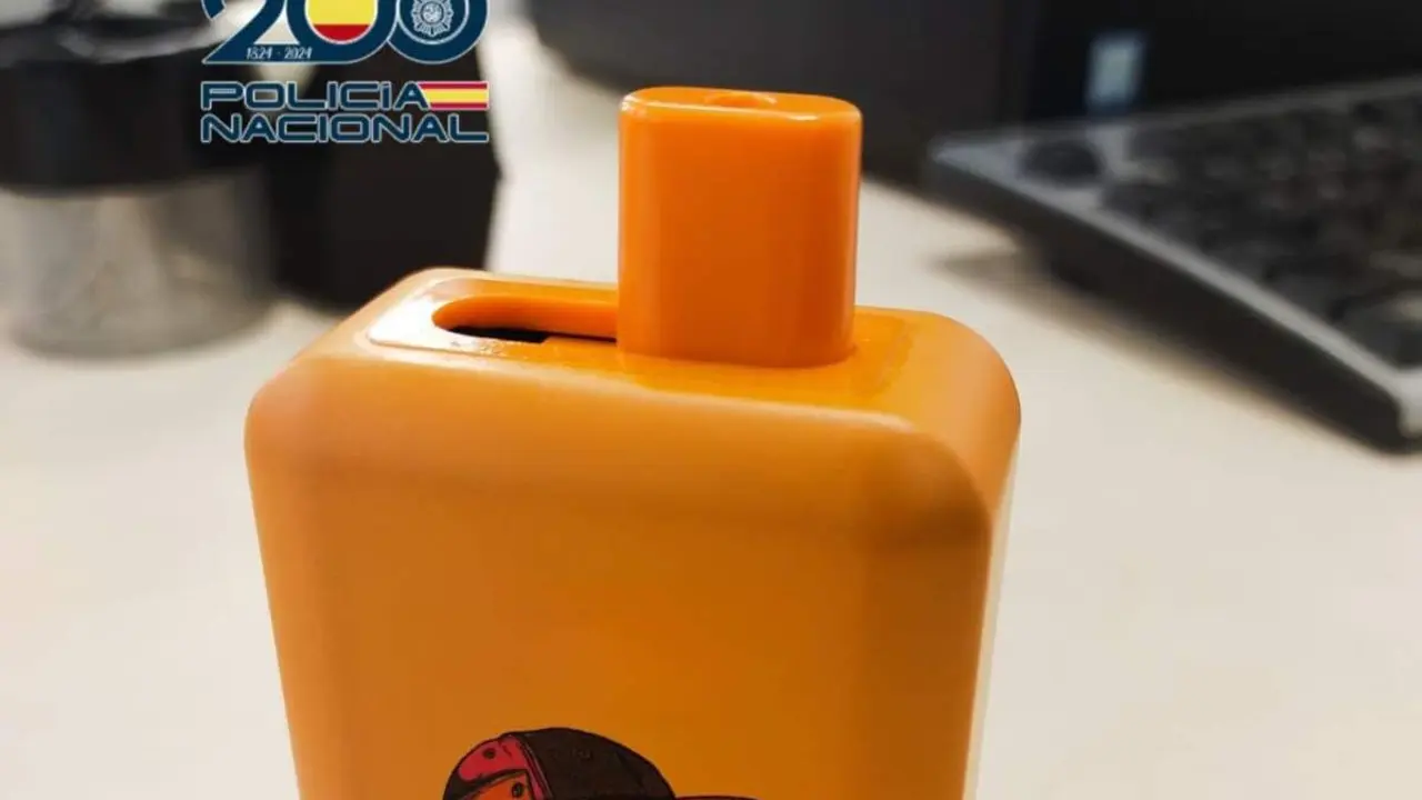 Uno de los vapeadores incautados en un centro de Secundaria. / POLIC&Iacute;A NACIONAL