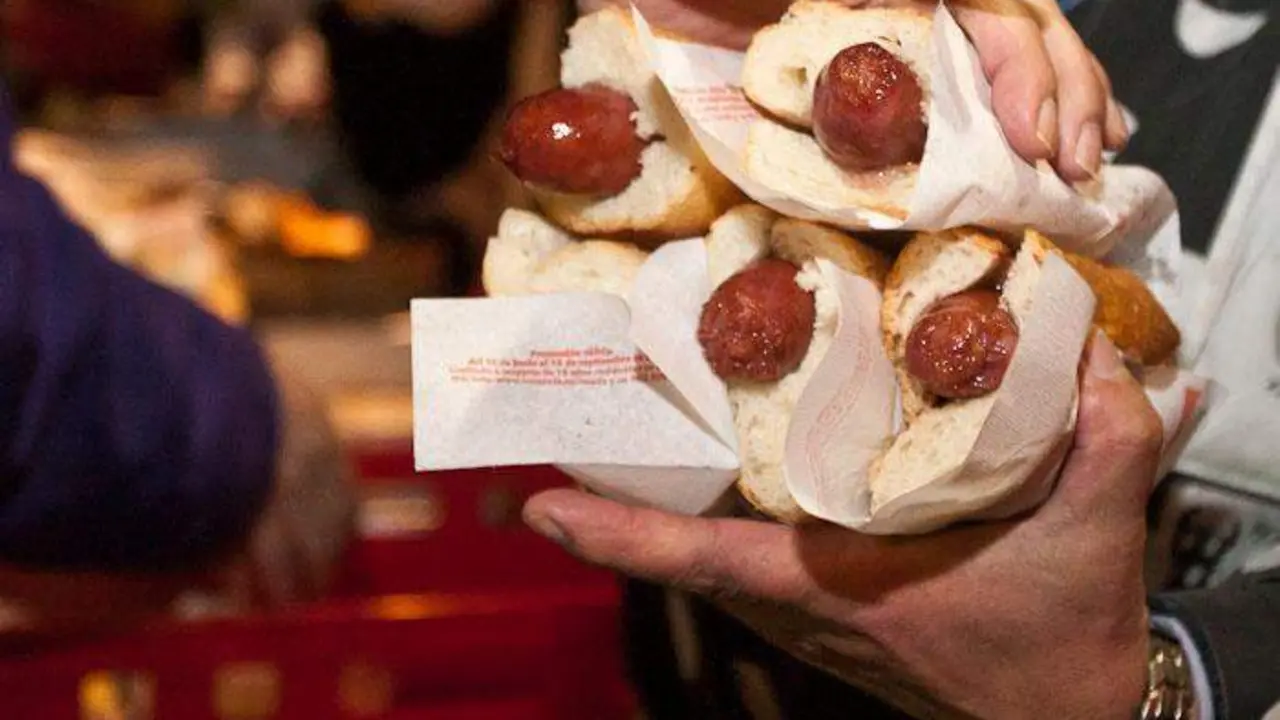 Bocadillos de longaniza gratis por el Jueves Lardero