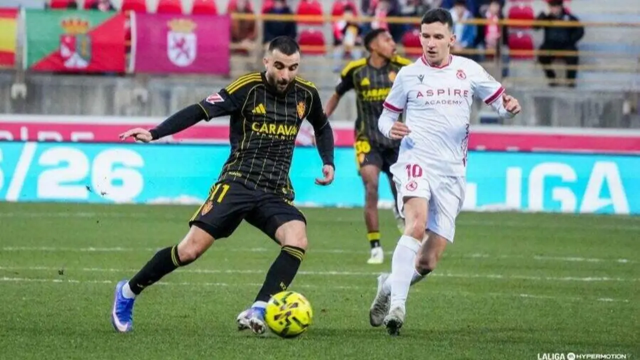 Rober Gonz&aacute;lez durante el Cultural Leonesa - Real Zaragoza / LaLiga