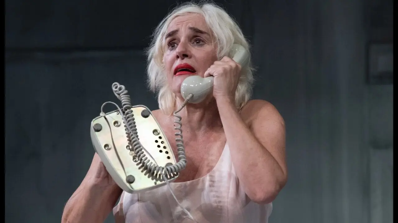 Anabel Alonso en 'La mujer rota'. / Teatro de las Esquinas