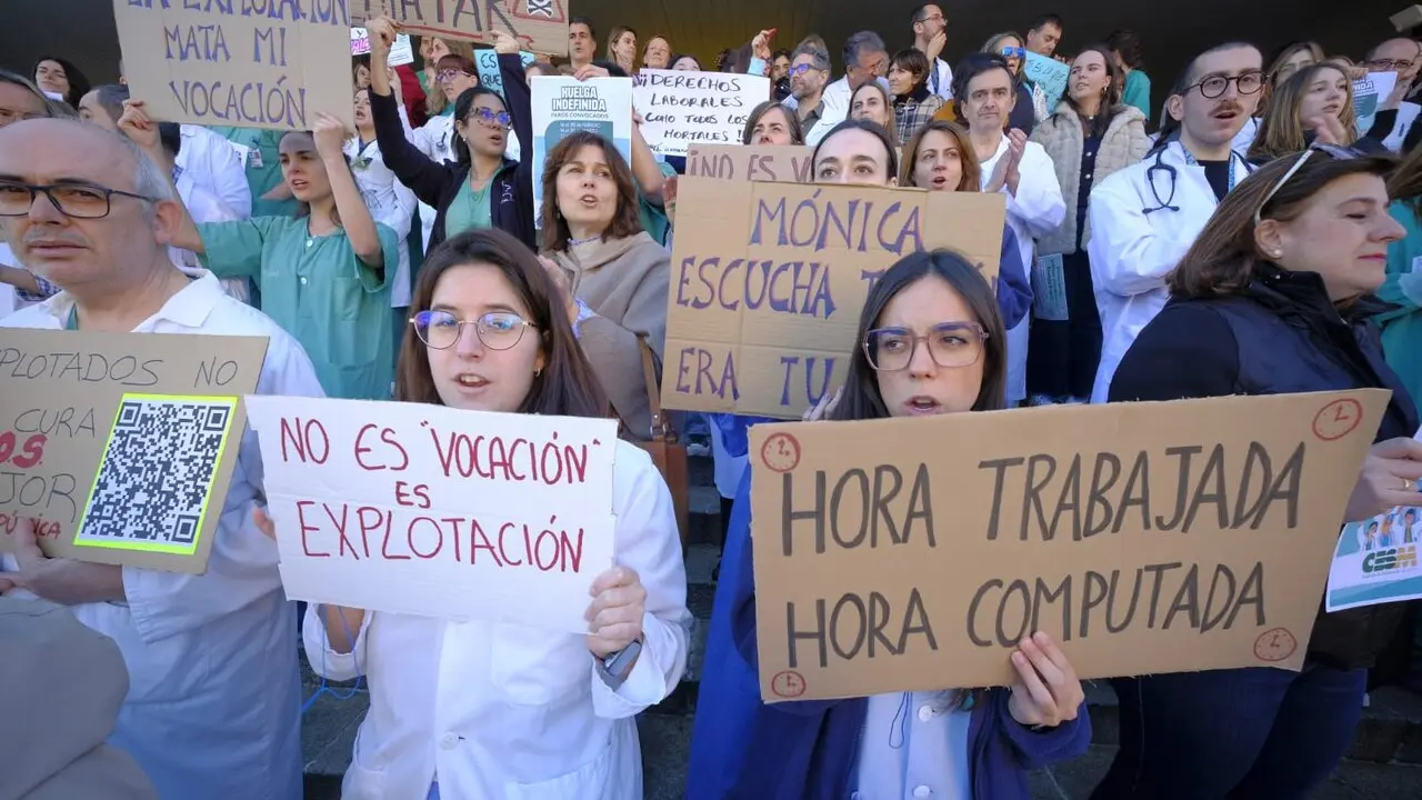 Concentraci&oacute;n hospital cl&iacute;nico de Zaragoza. / Johanna Aznar