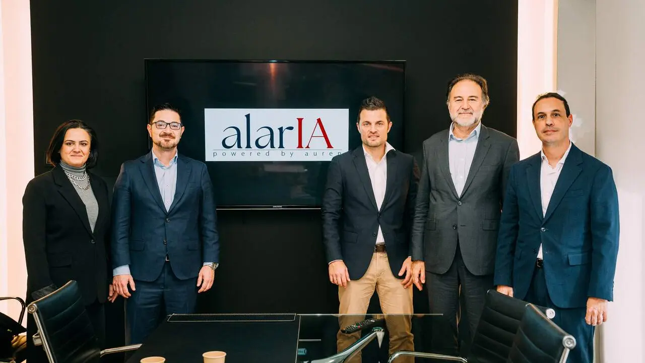 Los integrantes de Alia Consultores junto con Mario Alonso, presidente de Auren Espa&ntilde;a / &Aacute;lvaro Calvo