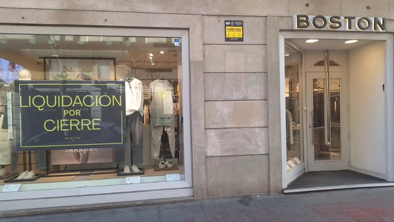 Fachada de la tienda de Boston en Isaac Peral ./ H.A
