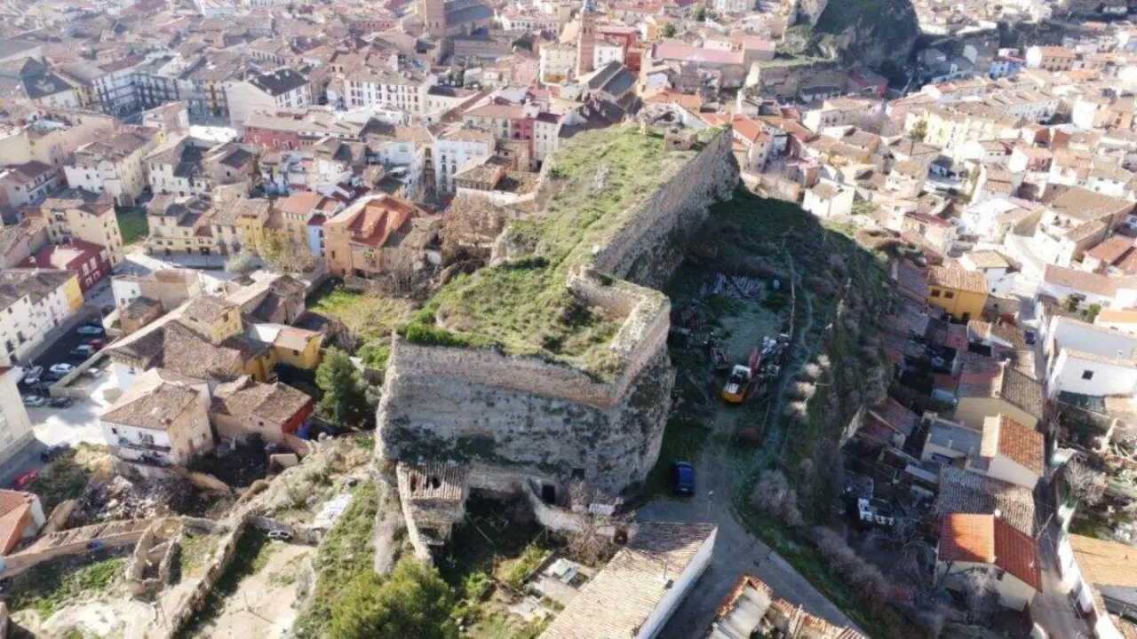 Vista a&eacute;rea del recinto del Castillo del Reloj de Calatayud. / AYTO. CALATAYUD