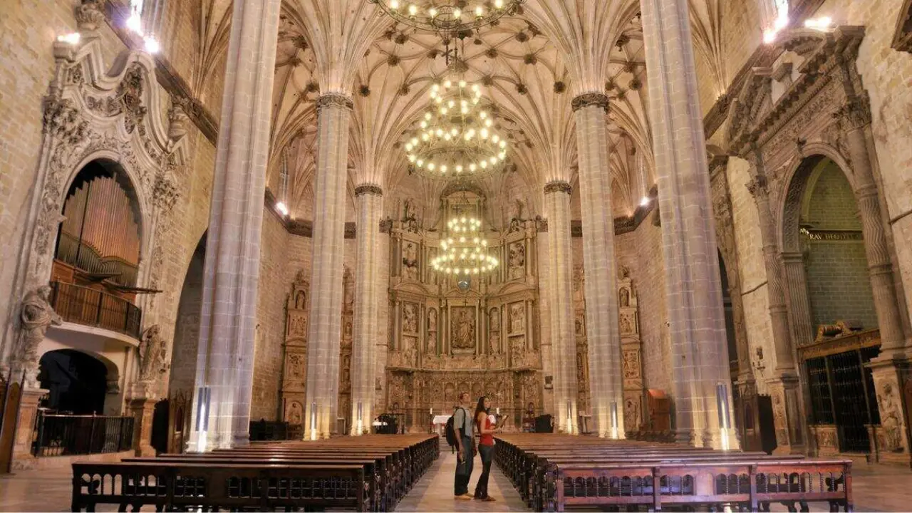 Interior de la Catedral de Nuestra Se&ntilde;ora de la Asunci&oacute;n, en Barbastro. / TURISMO ARAG&Oacute;N