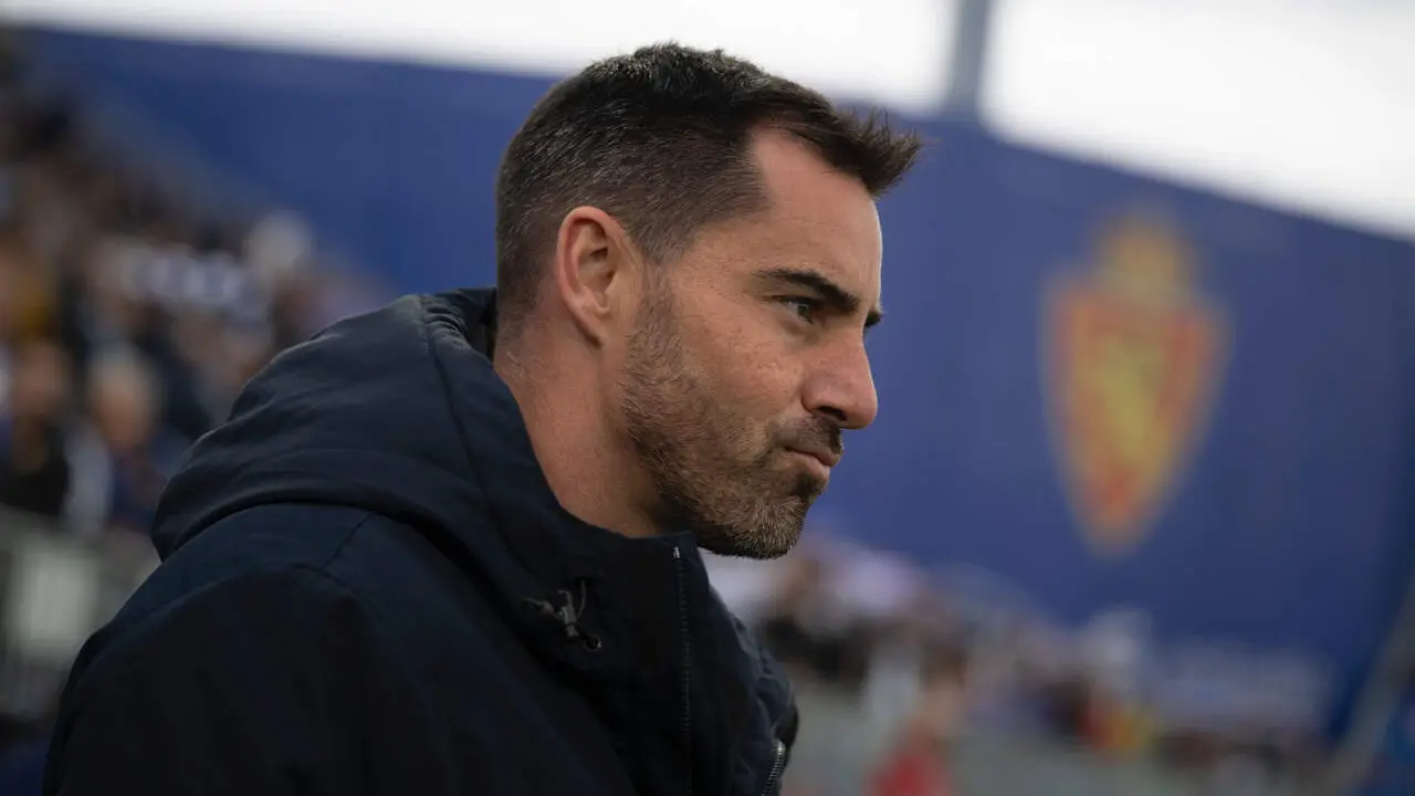 Rub&eacute;n Sell&eacute;s, entrenador del Real Zaragoza en su &uacute;ltimo partido contra el Burgos CF / Marcos Cebri&aacute;n para Sport Arag&oacute;n
