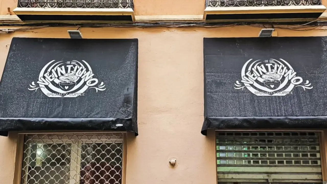 Pr&oacute;xima apertura de Veintiuno Coffee en el antiguo local de la cafeter&iacute;a Ceres ./ Veintiuno Coffee