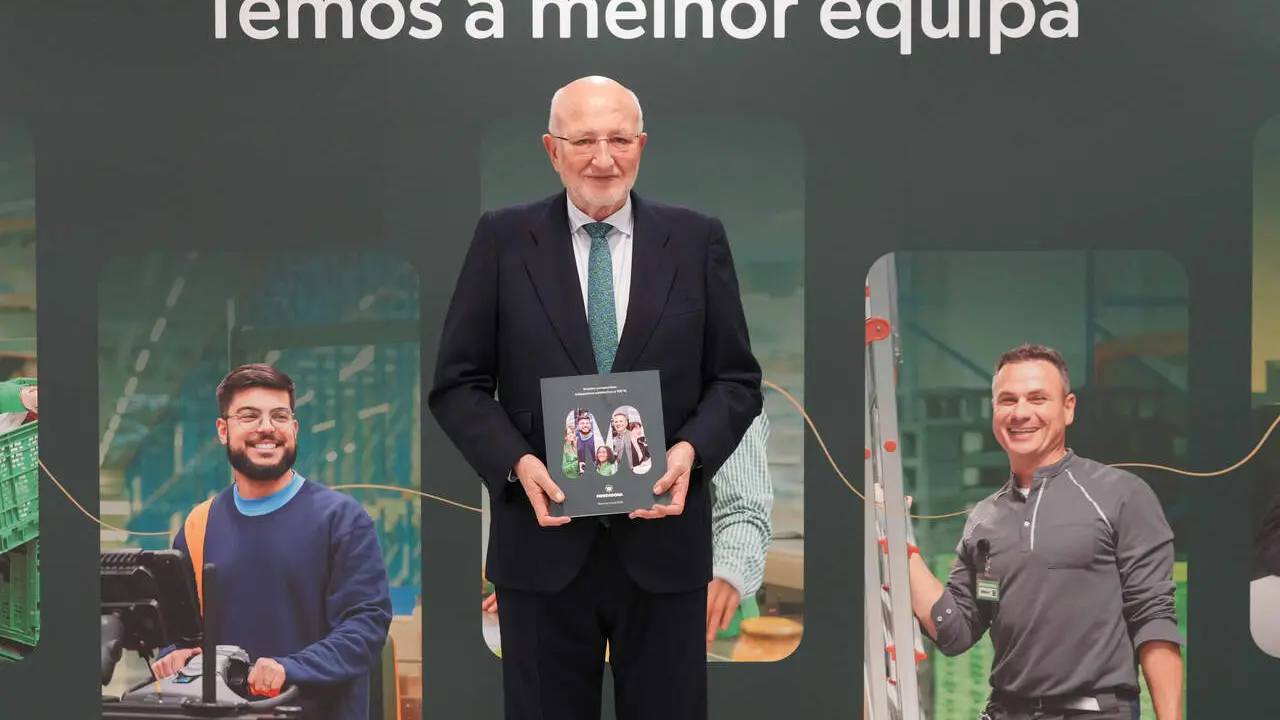 Juan Roig en el Centro de Coinnovación en Polígono Fuente del Jarro en Paterna, Valencia / Mercadona