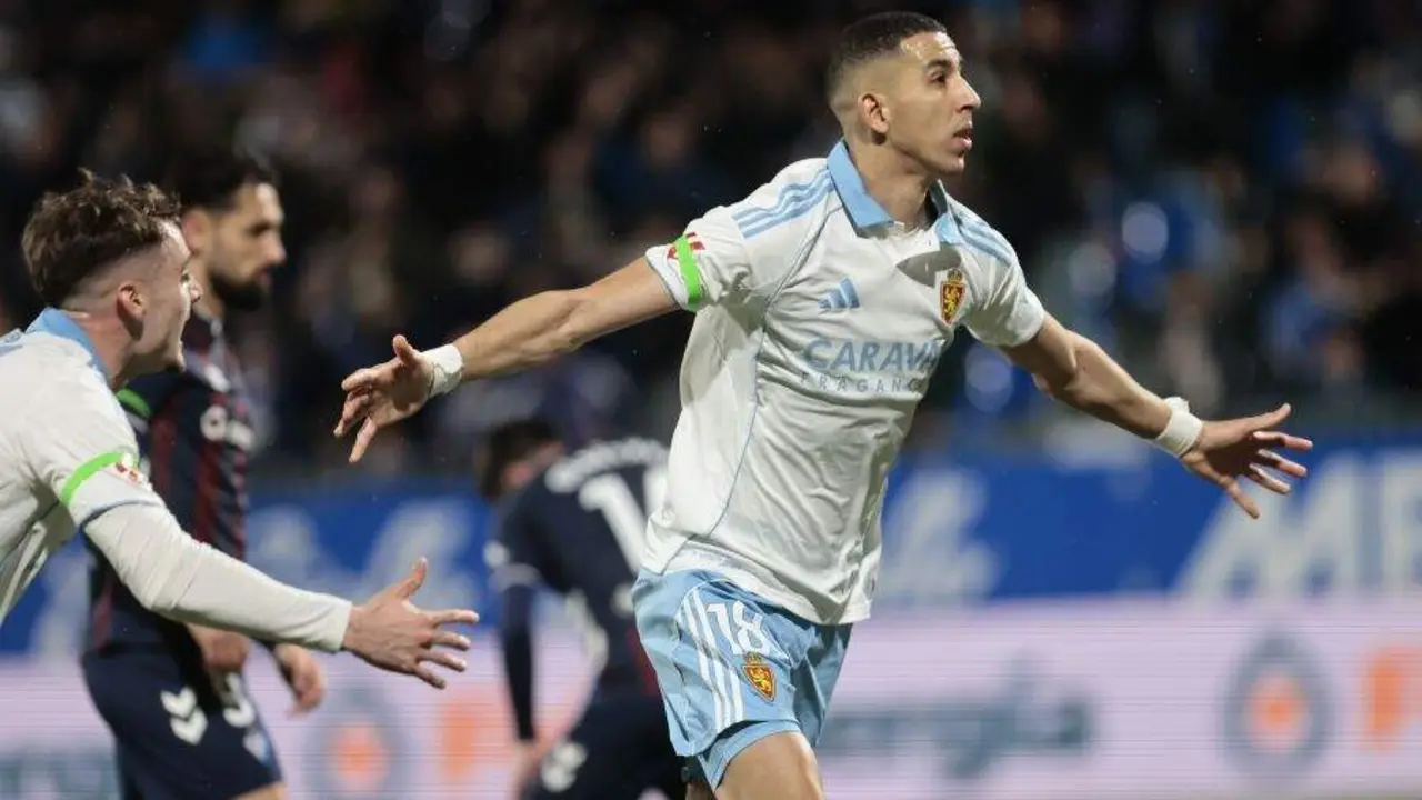 Jawad El Yamiq celebrando su primer gol con el Real Zaragoza / LaLiga