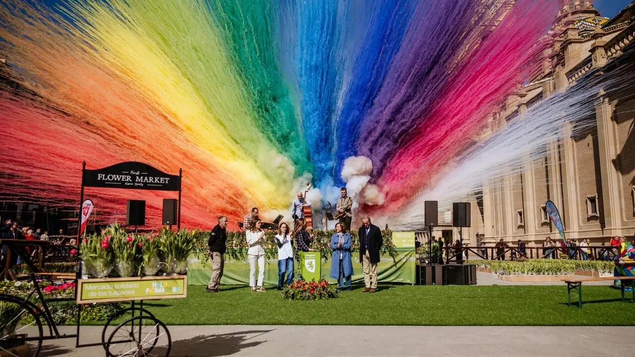 Inauguraci&oacute;n del Mercado Solidario de Tulipanes para recibir a la primavera en la Plaza del Pilar ./ Ayto. de Zaragoza