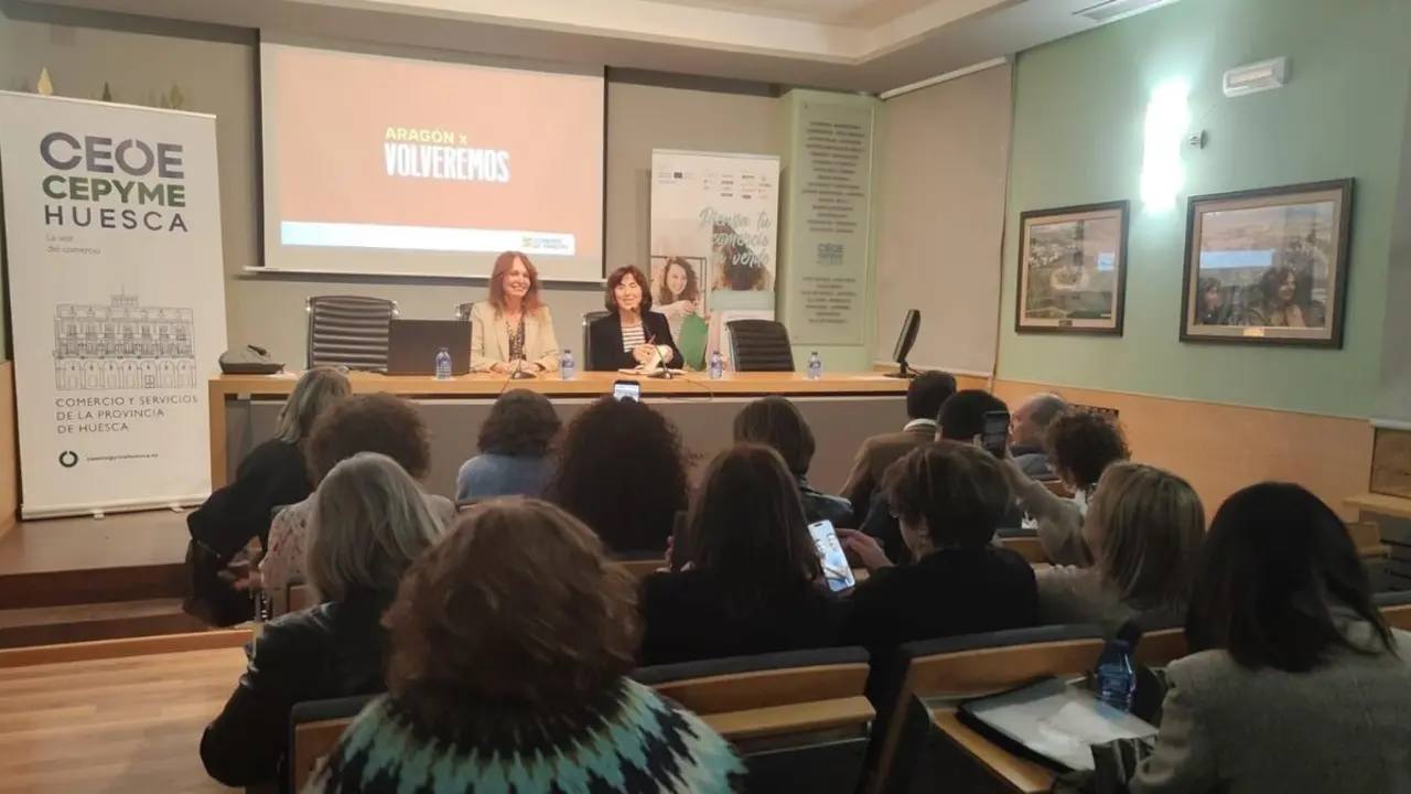 La directora general de Comercio, Ferias y Artesan&iacute;a, Carmen Herrarte, ha presentado las ayudas en CEOE Cepyme.
- GOBIERNO DE ARAG&Oacute;N