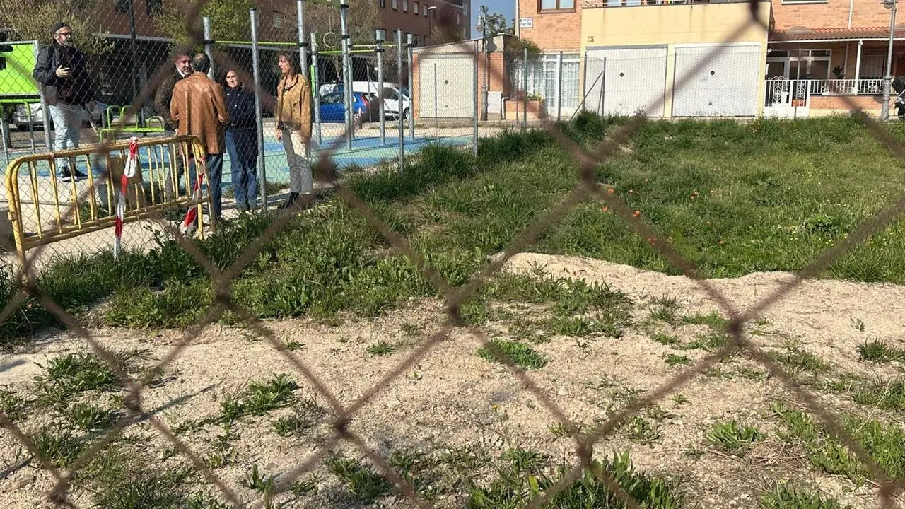 Solar municipal que exigen a Chueca que ceda al Gobierno de Arag&oacute;n para una residencia. /PSOE