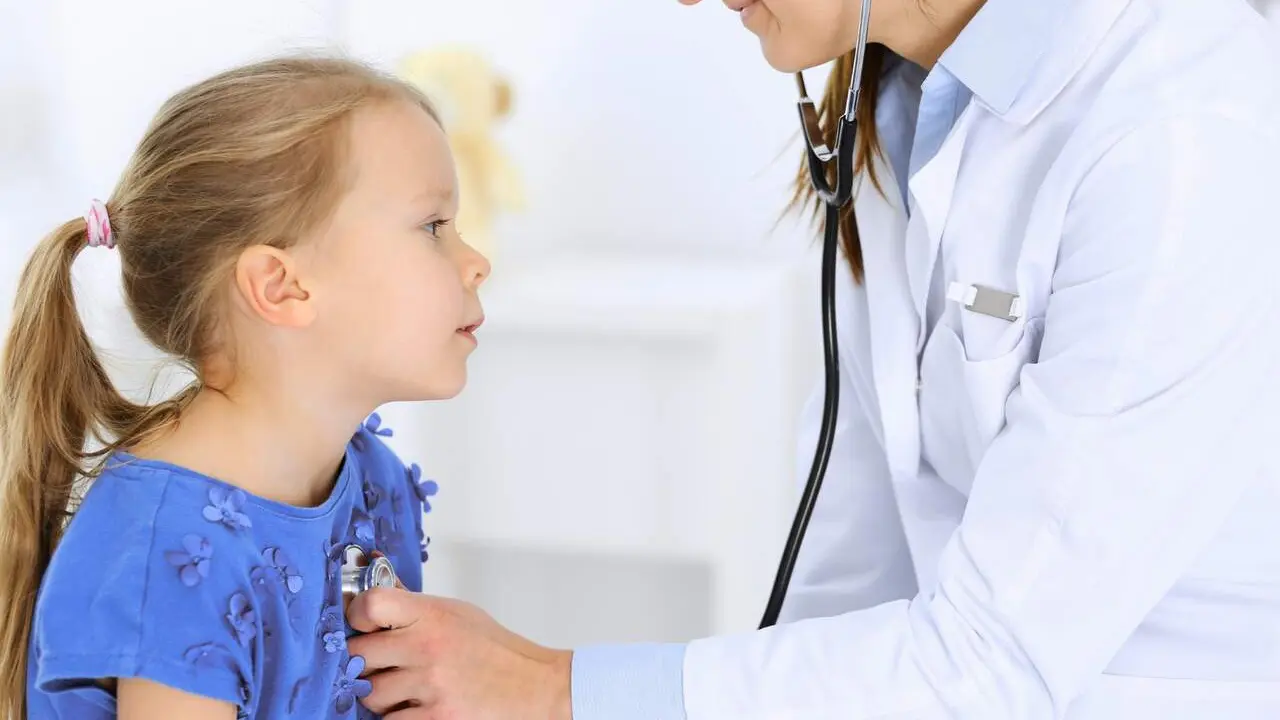 Los s&iacute;ntomas en ni&ntilde;os que no deben ignorarse: cu&aacute;ndo acudir a urgencias pedi&aacute;tricas