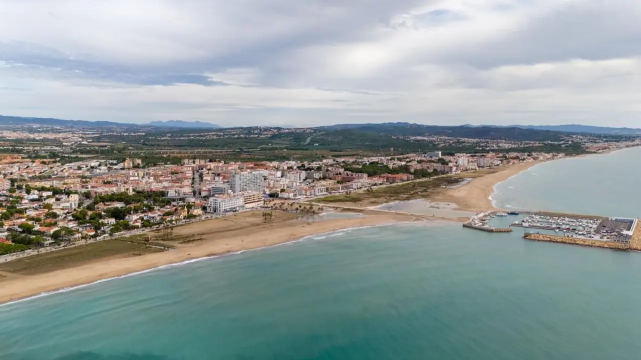 ./ Hotel Comarruga Platja