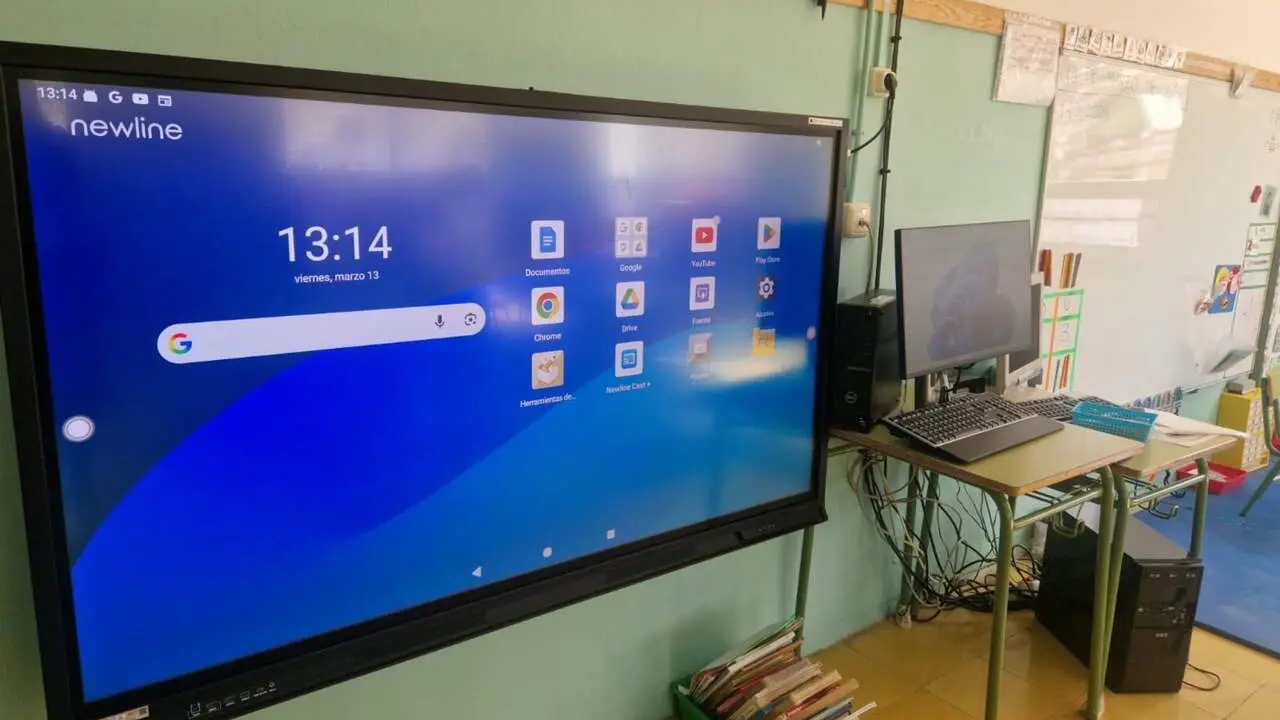 Monitor interactivo instalado en un colegio de la provincia de Huesca. / GOBIERNO DE ARAG&Oacute;N