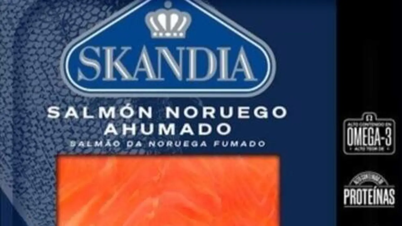Salm&oacute;n ahumado con presencia de Listeria monocytogenes. / AESAN